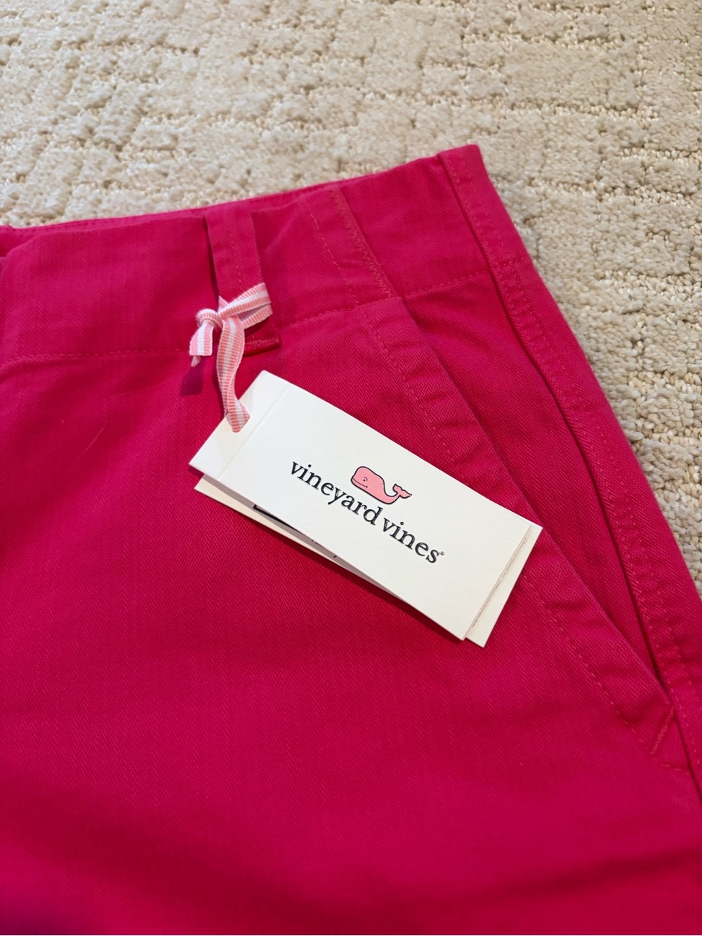 Vineyard Vines Herringbone Everday Short - Picture 3 of 8